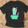 メロンソーダ／クリームソーダ 夏 （デリシャス スイーツ）昭和レトロ ポップ 80S かわいい イラスト Tシャツ 高齢者への贈り物