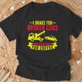 壊れた車や、時にはコーヒーレッカー車にもブレーキをかけます。 Tシャツ 高齢者への贈り物