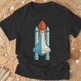 宇宙飛行士 スペースクラフト 宇宙旅行 スペースシャトル Tシャツ 高齢者への贈り物