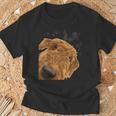 愉快な犬 エアデールテリア Tシャツ 高齢者への贈り物
