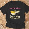 残念な女の子私はバナナが好き ゲイデート Tシャツ 高齢者への贈り物