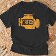 琥珀色の車のエンジンダッシュボード警告灯 面白いメカニック Tシャツ 高齢者への贈り物