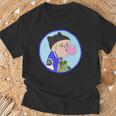 耳付きニットキャップを被った青年 河童の子を抱きながらガムを膨らます Tシャツ 高齢者への贈り物