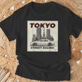 自動車愛好家のための東京ストリートレーシングカーデザイン Tシャツ 高齢者への贈り物