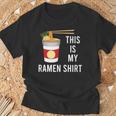 面白い言葉ラーメンどんぶり麺日本食 Tシャツ 高齢者への贈り物