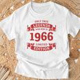 60歳の誕生日 還暦 真のレジェンドは1966年生まれ 長袖tシャツ Tシャツ 高齢者への贈り物