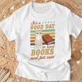 It's A Good Day To Read Books And Pet Cats Literary Quote T-Shirt Gifts for Old Men
