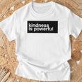 Kindness Is Powerful Tシャツ 高齢者への贈り物