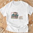 Sorry Can't I'm Booked- Bookworm Book Nerd Book Reader T-Shirt Gifts for Old Men