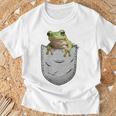 カエルの胸ポケット。 Tシャツ 高齢者への贈り物