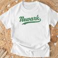 ニューアークオハイオ州ヴィンテージスポーツグラフィック。 Tシャツ 高齢者への贈り物