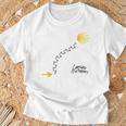ポルトガルの道の痕跡、カミーノ・デ・サンティアゴ Tシャツ 高齢者への贈り物