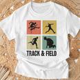 レトロな陸上競技選手。 Tシャツ 高齢者への贈り物