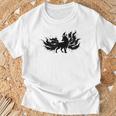 九尾の狐 キツネ 妖怪 和風 水墨画 シルエット Tシャツ 高齢者への贈り物