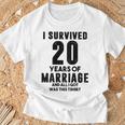結婚20周年記念 カップル 妻 夫 裏面 Tシャツ 高齢者への贈り物