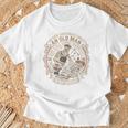 老人はレンチを回す 彼の 80年代 ヴィンテージ メカニック Tシャツ 高齢者への贈り物
