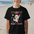Girls Goose 1st Grade Here I Come Back To School Kids Graphic Kid T-Shirt Girls Goose 1st Grade Here I Come Back To School Kids Graphic Kid T-Shirt
