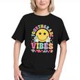 Groovy Smile Face 4th Grade Vibes Back to School Youth T-Shirt Groovy Smile Face 4th Grade Vibes Back to School Youth T-Shirt